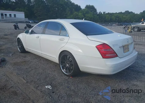 2007 Mercedes-Benz S 550 z USA, uszkodzony, nr VIN WDDNG71X47A034720